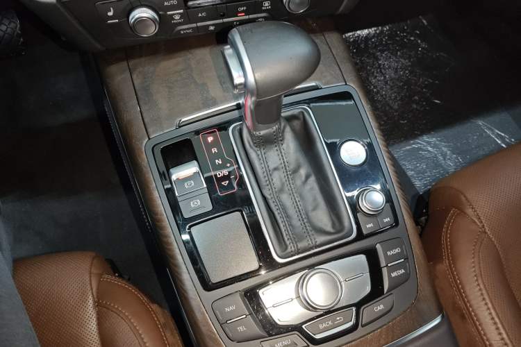 Used Audi A6L 2015 35 FSI quattro Comfort Model
