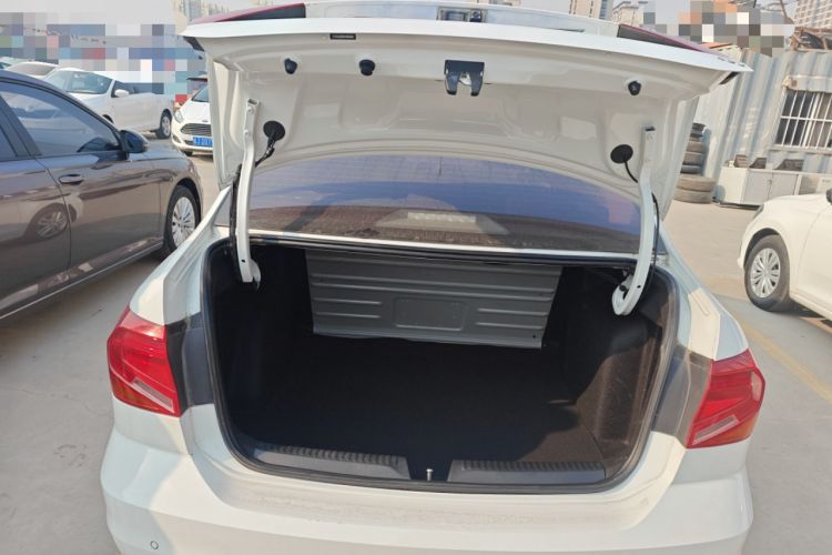 Used Volkswagen Jetta 2019 Dream Edition 1.5L Automatic Fashionable Version