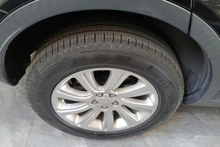 Used Land Rover Discovery Sport 2018 240 PS PURE Edition