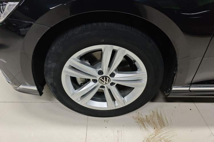 Used Volkswagen Magotan 2023 2 Million Units Limited-Edition 280TSI DSG Comfort Version
