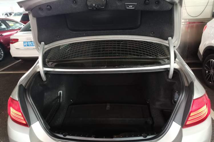 Used BMW 5 Series 2017 525Li Leading Model
