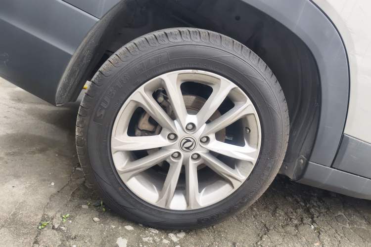 Used Dongfeng Fengon S560 2018 1.8L CVT Elite Model 7 Seats
