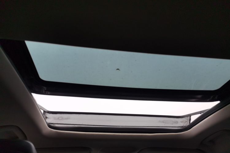 Used Ford Edge 2015 2.0T GTDi Two-Wheel-Drive High-Line Version