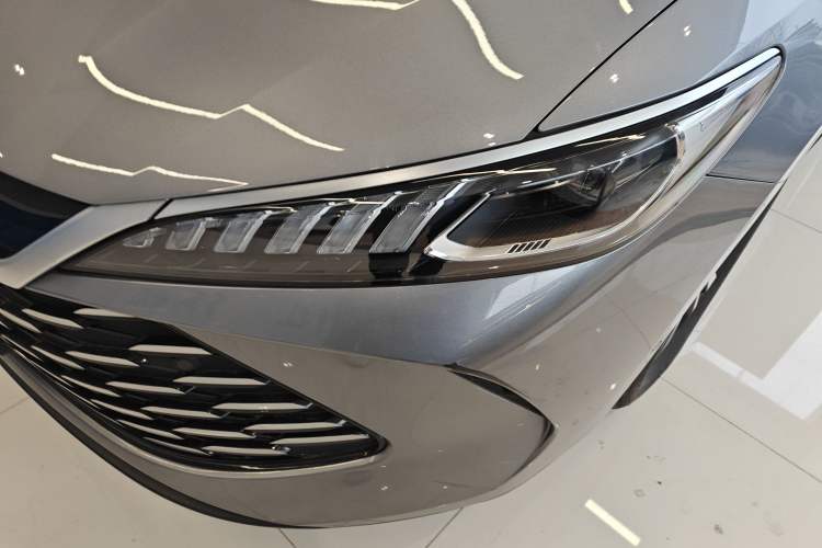 Used BYD Qin PLUS 2025 DM-i Smart Drive 120KM Superior Model