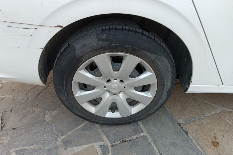 Used Peugeot 301 2016 1.6L Manual Comfort Edition
