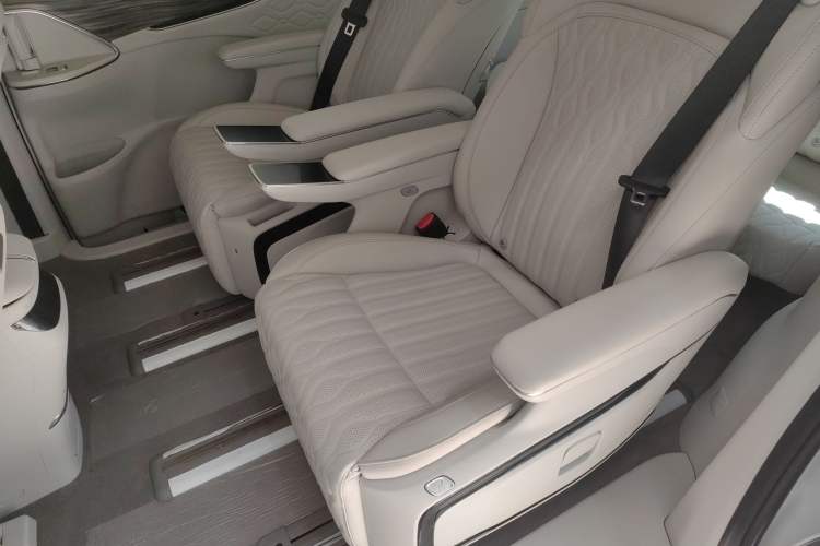 Used FORTHING Xinghai V9 2024 1.5TD 200km Qingyunti Series Premium Version
