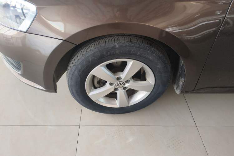 Used Volkswagen Lavida 2013 Revised Classic 1.6L Automatic Fashion Edition
