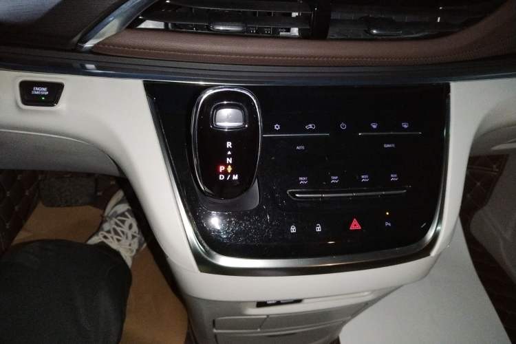 Used Buick GL8 2023 Land Executive Class Smart Enjoyment Model
