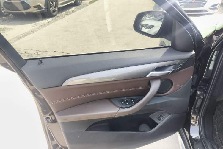 Used BMW X1 2016 sDrive20Li Luxury Model
