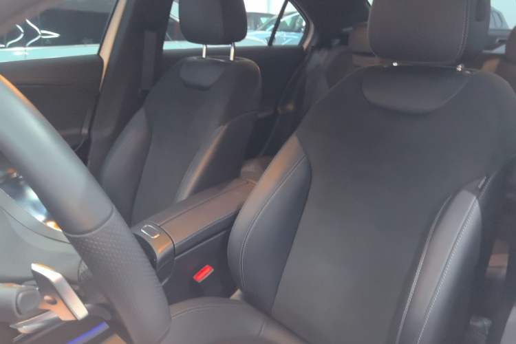 Used Mercedes-Benz A-Class 2022 Second Facelift A 200 L Sport Sedan Fashion Version