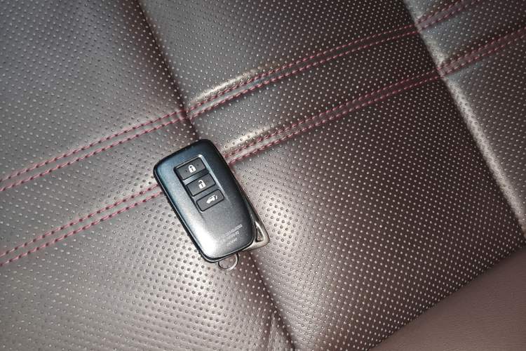 Used Lexus RX 2020 450hL Four-Wheel Drive Prestige Version 6 Seats China VI Standard
