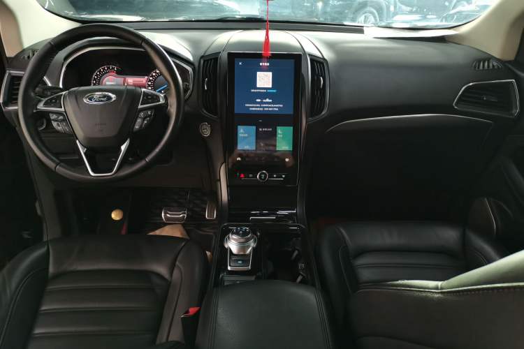 Used Ford Edge 2020 EcoBoost 245 Two-Wheel Drive Titanium 7-Seater
