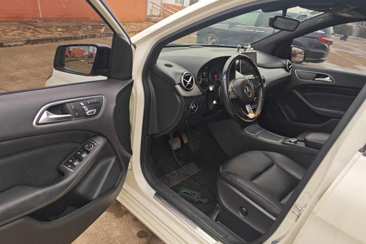 Used Mercedes-Benz B-Class 2015 B 200 Luxury Model