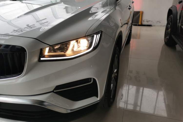 Used Farizon FX 2021 1.8T Smart Connect 5-Seater