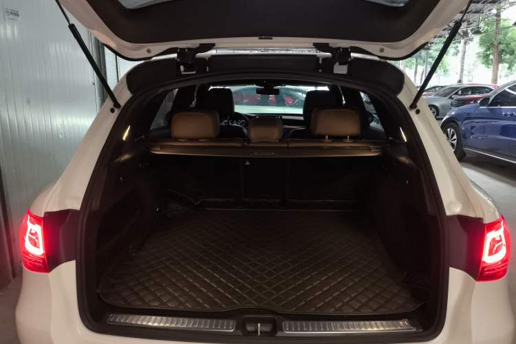 Used Mercedes-Benz GLC 2020 GLC 260 L 4MATIC Luxury Model
