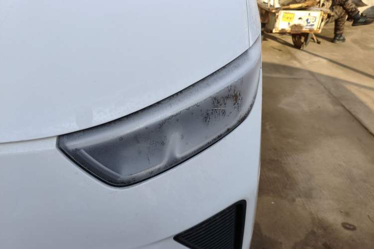 Used Wuling Yangguang 2024 300KM Comfort Version Passenger Van 75kW
