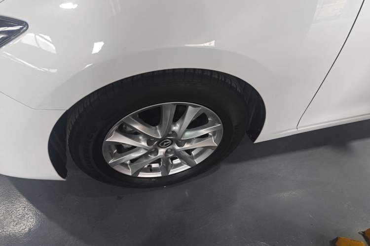 Used Mazda Mazda 3 Axela 2019 Cloud-Controlled Sedan 1.5L Automatic Luxury Model China VI Standard
