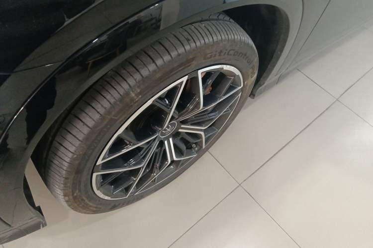 Used BYD Song L EV 2025 Intelligent Driving Version 602 km Range LiDAR-equipped All-Wheel-Drive Type