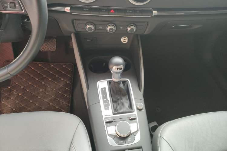 Used Audi A3 2018 30th Anniversary Edition Sportback 35 TFSI Fashion Model
