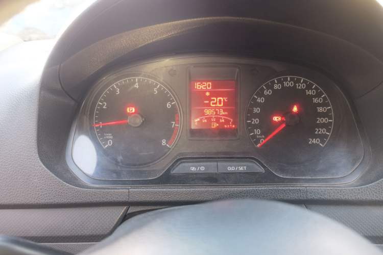 Used Volkswagen Jetta 2015 Zhuihui Edition 1.4L Manual Fashion Model
