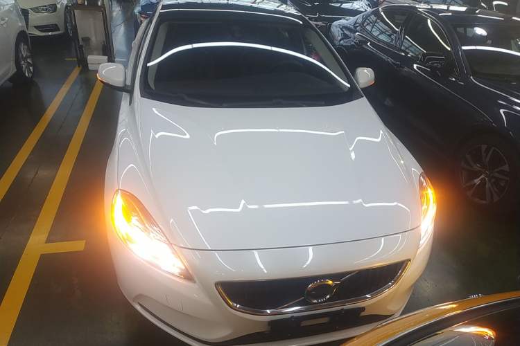 Used Volvo V40 2017 T3 Zhiyi Edition