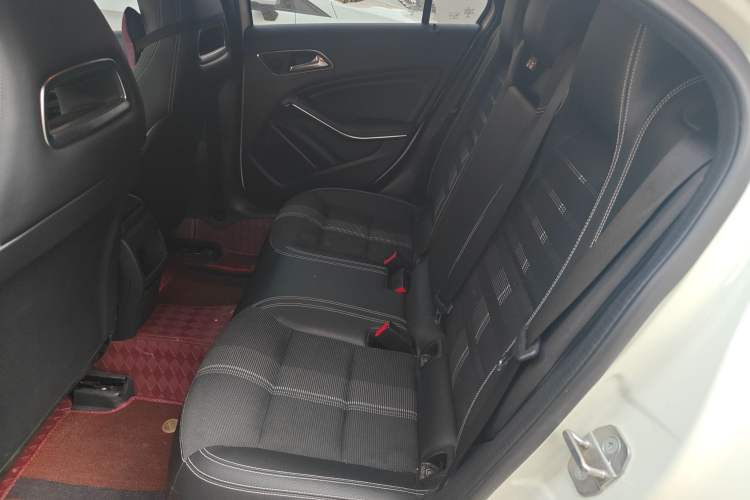 Used Mercedes-Benz A-Class 2018 A 200 Fashion Model
