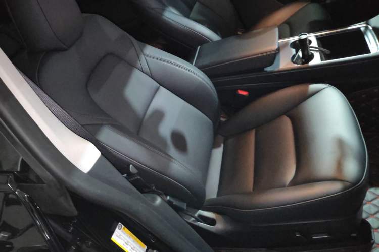 Used Tesla Model Y 2023 Rear-Wheel-Drive Version