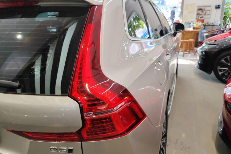 Used Volvo XC60 2023 B5 4x4 Smart Luxury Edition
