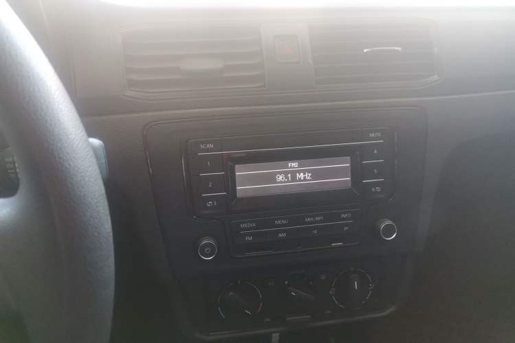 Used Volkswagen Santana 2019 1.5L Manual Fashion Edition China VI Standard
