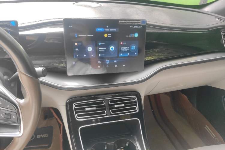 Used BYD Qin PLUS 2023 Champion Edition EV 420KM Leading Model
