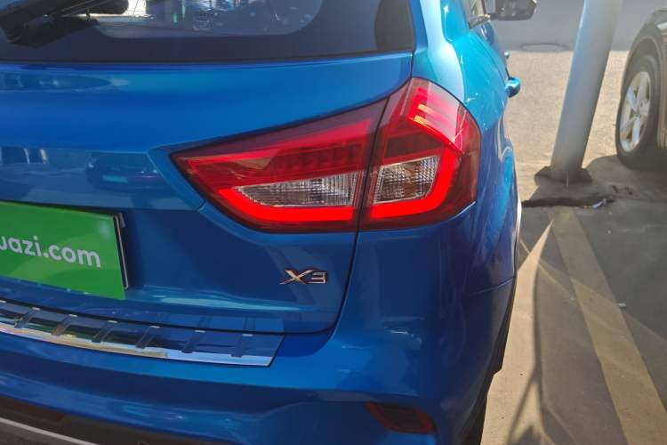 Used Geely Auto Vision X3 2017 1.5L Automatic Prestige Model
