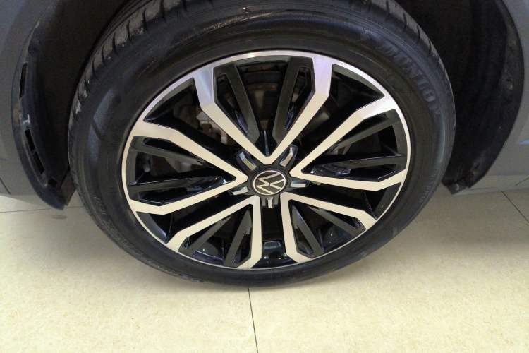 Used Volkswagen T-ROC 2021 280TSI DSG Two-Wheel Drive Comfort Connect Edition
