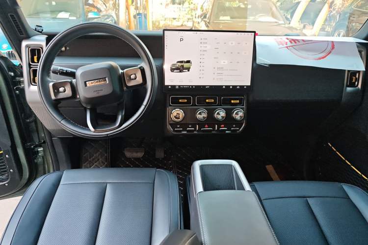 Used  V23 2025 401 Two-Wheel Drive Advanced Edition
