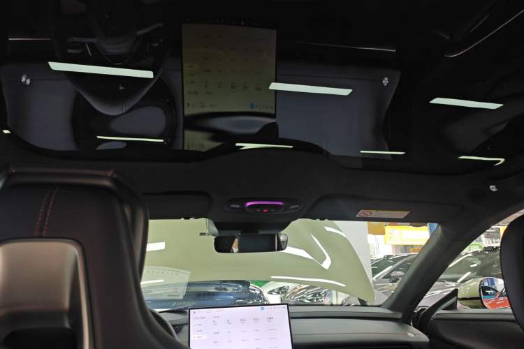 Used  SU7 2024 Rear-Drive Long-Range Intelligent Driving Version
