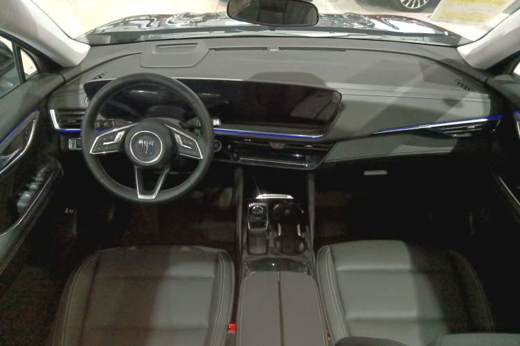 Used Buick Envision 2025 25T Entry-Grade Platinum Edition
