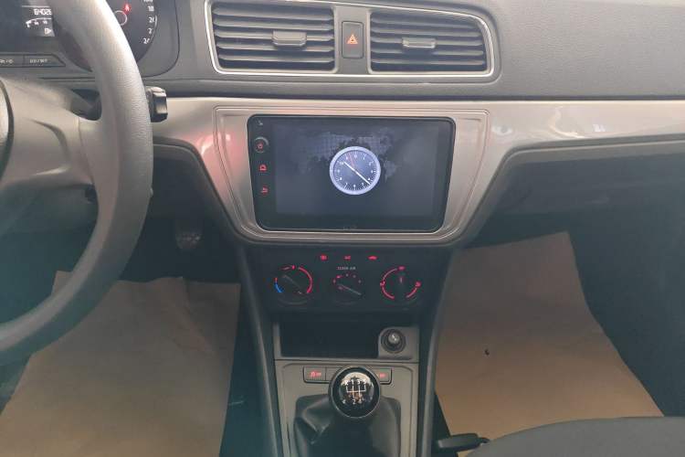 Used Volkswagen Lavida 2017 1.6L Manual Fashion Edition
