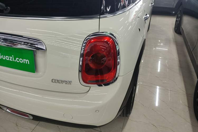 Used  MINI 2016 1.5T COOPER Five-Door Edition
