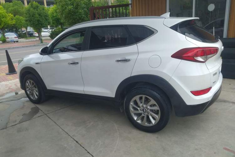 Used Hyundai Tucson 2015 1.6T Dual-Clutch Two-Wheel-Drive Smart Model
