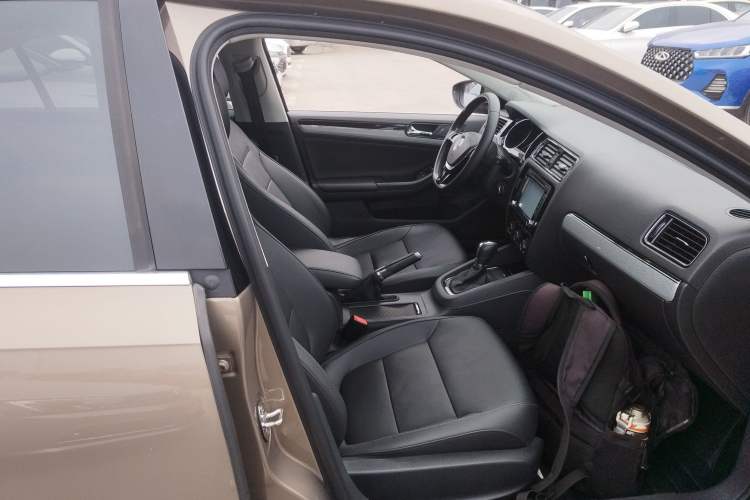 Used Volkswagen Sagitar 2015 1.6L Automatic Comfort Model