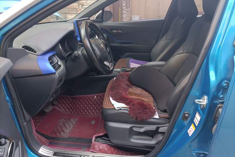 Used Toyota IZOA 2018 2.0L Yichi Edition China V Standard