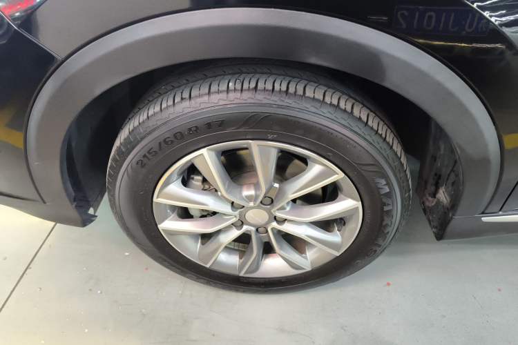 Used Roewe RX5 2023 PLUS 330TGI Automatic Trendsetting Smart Edition
