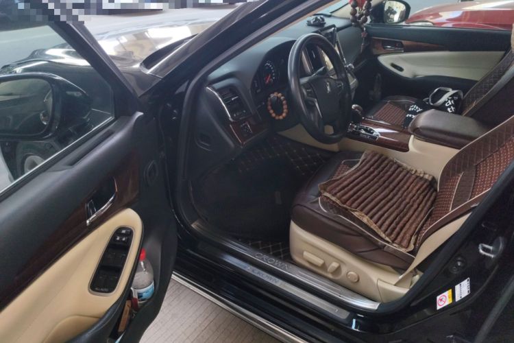 Used Toyota Crown 2015 2.5L Smart Edition
