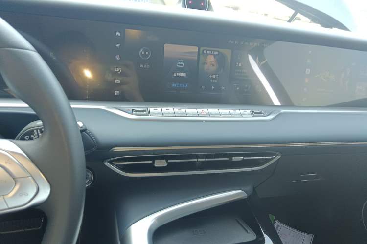 Used VOYAH FREE 2021 Four-Wheel Drive Standard Range-Extended Exclusive Luxury Package