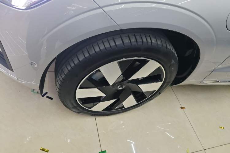 Used Volvo XC60 New Energy 2025 Plug-in Hybrid Long-Range All-Wheel Drive Smart & Luxurious Edition