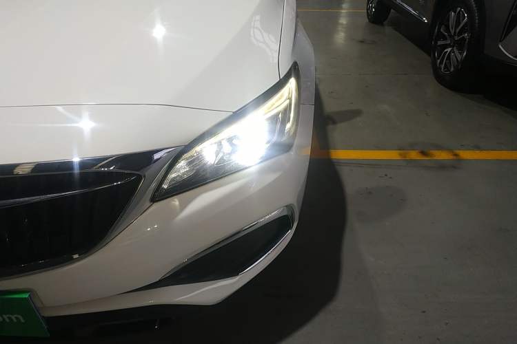 Used Buick Verano 2018 Sedan 20T Dual-Clutch Luxury Model
