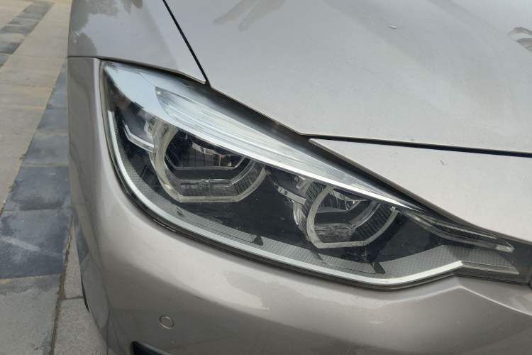 TDK.VehicleDetails.img