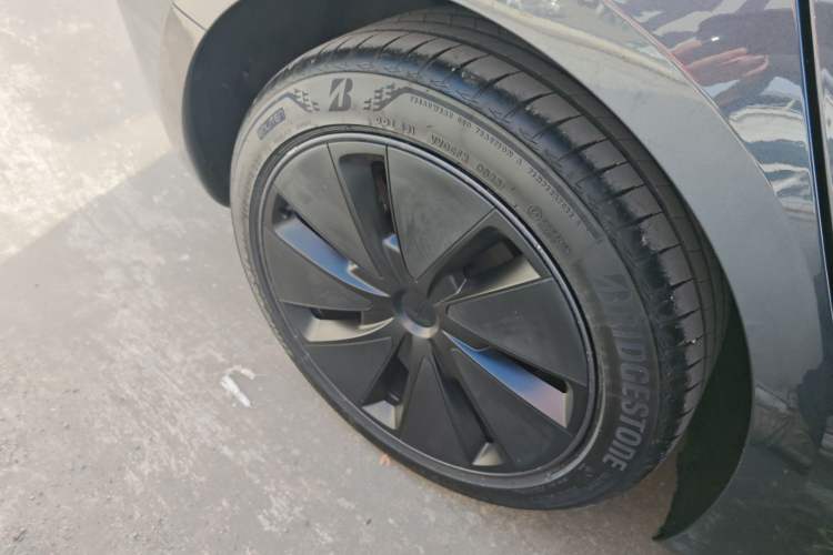 Used Tesla Model 3 2023 Rear-Wheel-Drive Version
