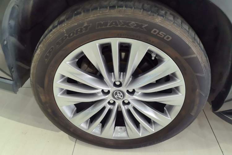 Used Toyota Highlander 2022 Dual-Engine 2.5L Four-Wheel Drive Prestige Version 7 Seats