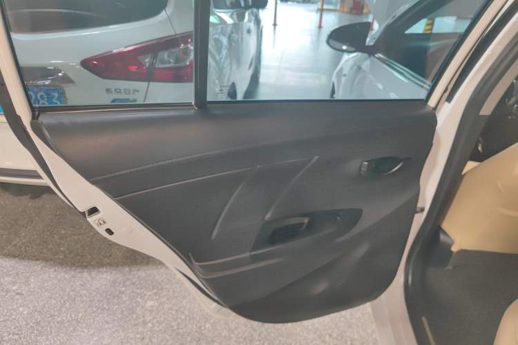 Used Toyota YARiS L 2019 1.5E CVT Dynamic Edition China VI compliant
