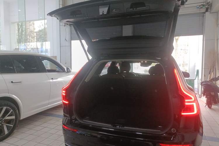 Used Volvo XC60 2019 T5 4x4 Zhiyuan Edition China VI Standard